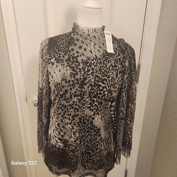Chicos's Blouse. NWT. Size Small. Host Pick. - Picture 1 of 13